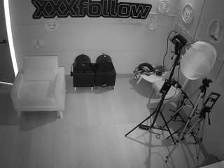 voyeurcam-jb-xfollow