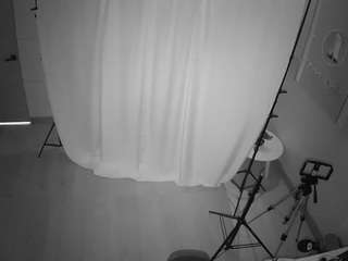 voyeurcam-jb-xfollow Flashing live webcam