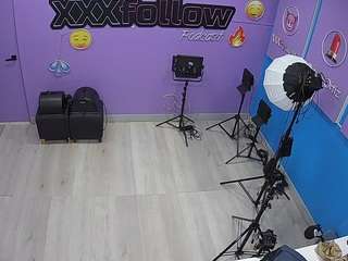 voyeurcam-jb-xfollow webcam