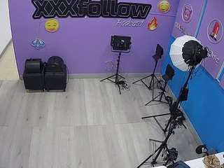 voyeurcam-jb-xfollow