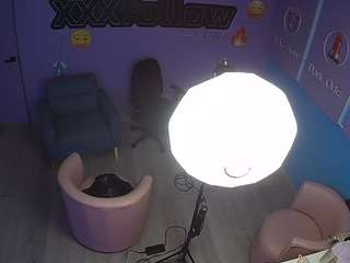 voyeurcam-jb-xfollow