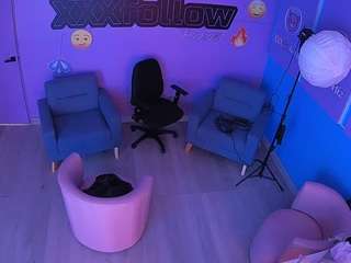 voyeurcam-jb-xfollow