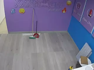 JuanBustos xfollow's Live Sex Cam Show