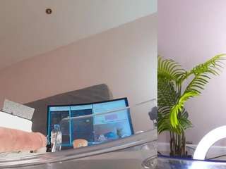 MicheleBrooks live cam preview