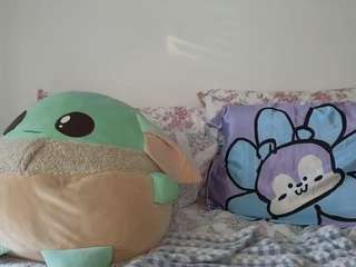 Live webcam model pizzababe22 on Soda Cams