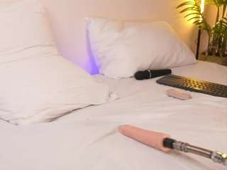 shynieblush Live Webcam on CamSoda