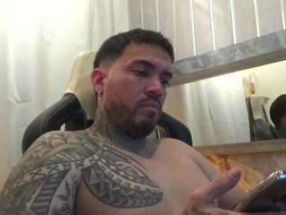 angellatino from CamSoda