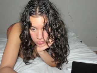 creamyricanfount... Live Webcam on CamSoda