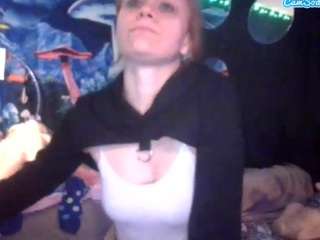 whosplayingwithfire's CamSoda show and profile