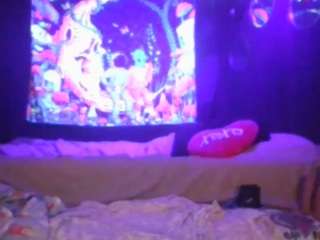 whosplayingwithfire's live room