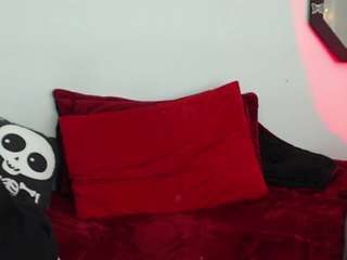 amyaloqua's CamSoda show and profile