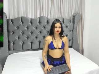 zoy-zoller's CamSoda show and profile