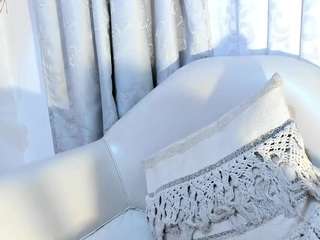  agathaawhite chat room
