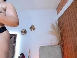 AgathaaWhite live cam preview