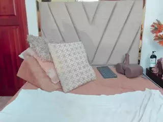 AgathaaWhite's Live Sex Cam Show