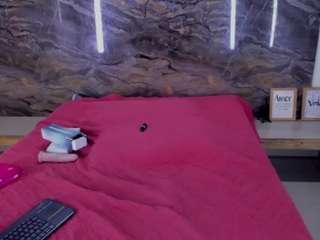 Ariana live webcam show
