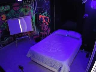 voyeurcam-casa-salsa-disturbed from CamSoda is Freechat