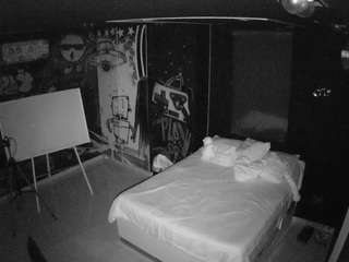voyeurcam-casa-salsa-disturbed