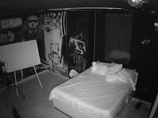 voyeurcam-casa-salsa-disturbed