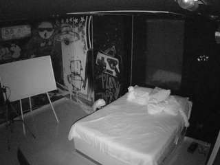 voyeurcam-casa-salsa-disturbed