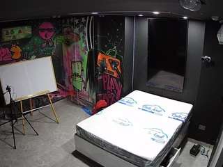 voyeurcam-casa-salsa-disturbed