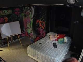 voyeurcam-casa-salsa-disturbed