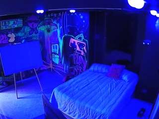 voyeurcam-casa-salsa-disturbed