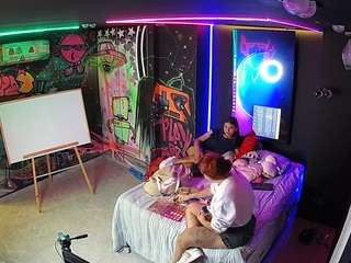 voyeurcam-casa-salsa-disturbed