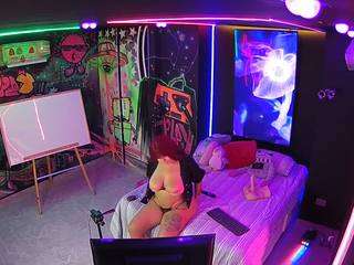 voyeurcam-casa-salsa-disturbed