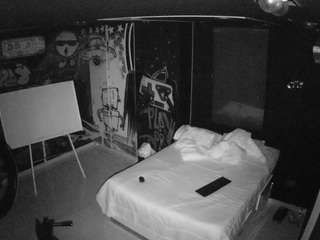 voyeurcam-casa-salsa-disturbed
