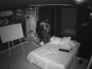 voyeurcam-casa-salsa-disturbed