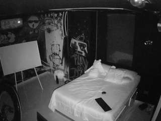 voyeurcam-casa-salsa-disturbed