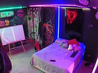 voyeurcam-casa-salsa-disturbed