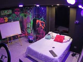 voyeurcam-casa-salsa-disturbed