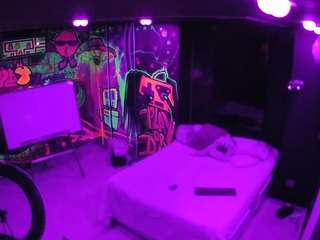 voyeurcam-casa-salsa-disturbed