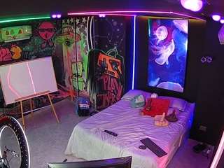 voyeurcam-casa-salsa-disturbed