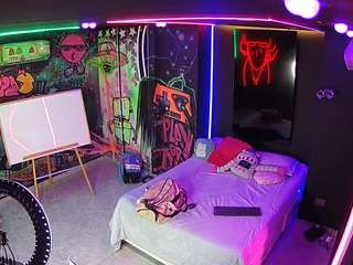 voyeurcam-casa-salsa-disturbed