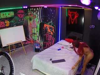 voyeurcam-casa-salsa-disturbed