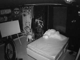 voyeurcam-casa-salsa-disturbed