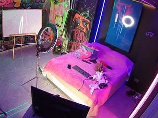 voyeurcam-casa-salsa-disturbed