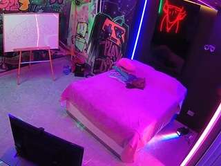 voyeurcam-casa-salsa-disturbed