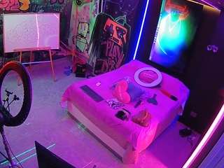 voyeurcam-casa-s... Live Webcam on CamSoda