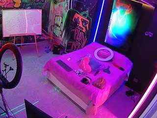 voyeurcam-casa-s... Live Webcam on CamSoda