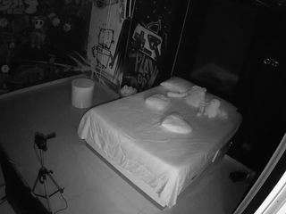 voyeurcam casa salsa disturbed
