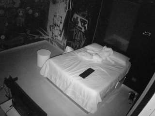 voyeurcam-casa-salsa-disturbed