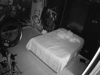 voyeurcam-casa-salsa-disturbed