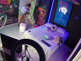 voyeurcam-casa-salsa-disturbed