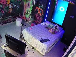 voyeurcam-casa-salsa-disturbed