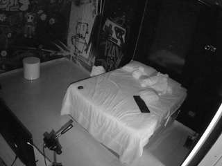 voyeurcam-casa-salsa-disturbed