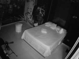 voyeurcam-casa-salsa-disturbed